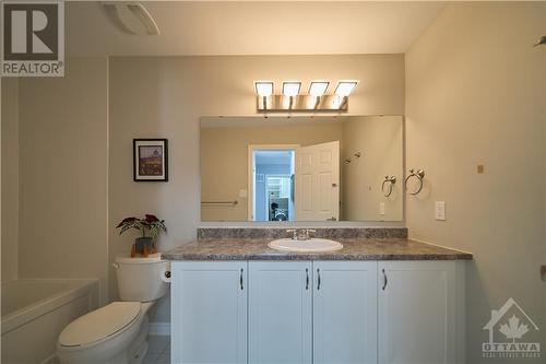 540 Dundonald Drive, Ottawa, ON - Indoor Photo Showing Bathroom