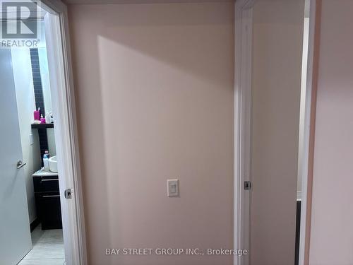 1310 - 21 Carlton Street, Toronto, ON - Indoor Photo Showing Other Room