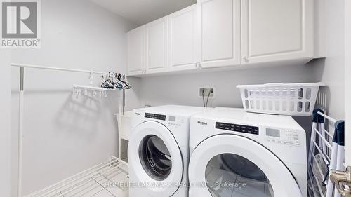 315 North Park Boulevard, Oakville, ON - Indoor Photo Showing Laundry Room