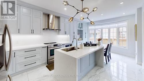 315 North Park Boulevard, Oakville, ON - Indoor Photo Showing Kitchen With Upgraded Kitchen