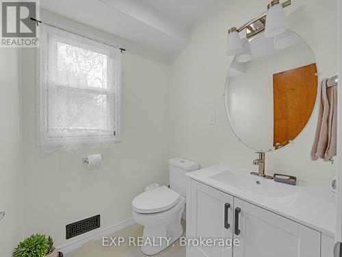 10756 Atwater Crescent, Windsor, ON - Indoor Photo Showing Bathroom