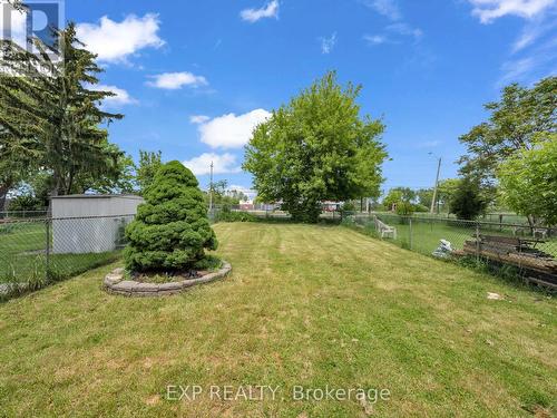 10756 Atwater Crescent, Windsor, ON - Outdoor