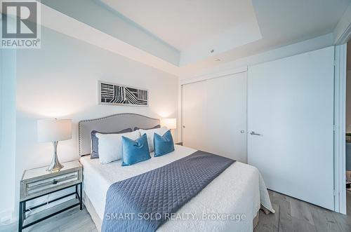 1208 - 161 Roehampton Avenue, Toronto, ON - Indoor Photo Showing Bedroom