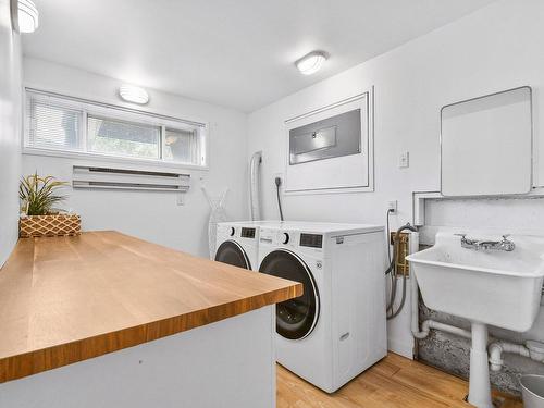 Salle de lavage - 7731 Av. Du Mail, Montréal (Anjou), QC - Indoor Photo Showing Laundry Room