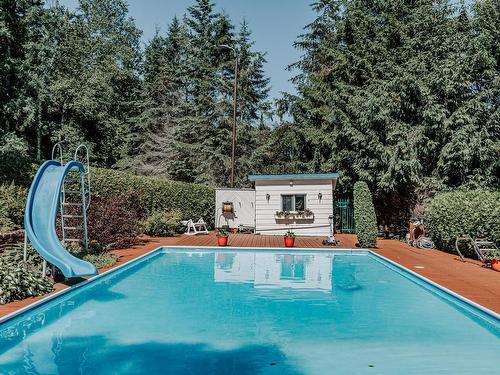 Piscine - 274 Rue Dodier S., Thetford Mines, QC - Outdoor With In Ground Pool With Backyard