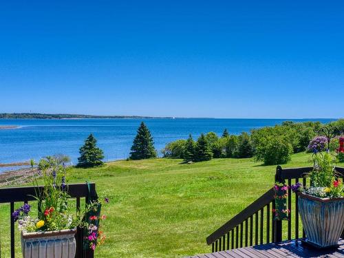 177 Corkums Island Road, Corkums Island, NS 