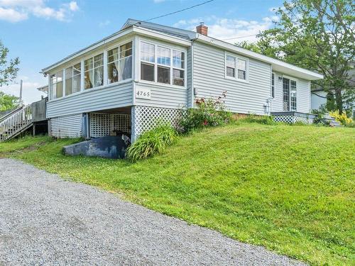 4765 Highway 1, Three Mile Plains, NS 