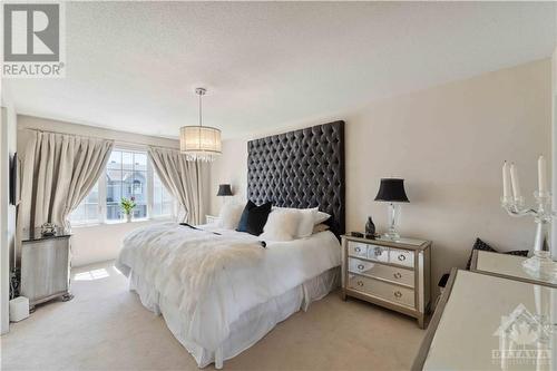 Spacious primary - 224 Macoun Circle, Ottawa, ON - Indoor Photo Showing Bedroom