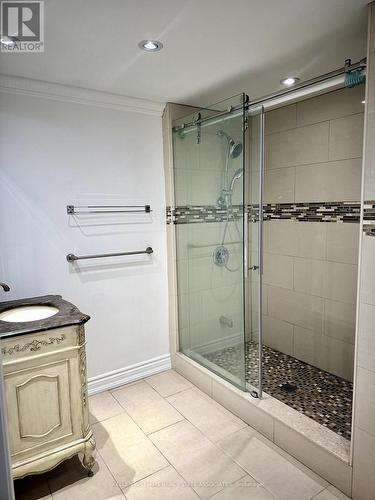 39 Willis Drive, Brampton, ON - Indoor Photo Showing Bathroom