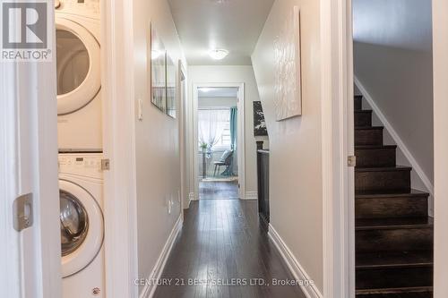 2027 Queensborough Gate, Mississauga, ON - Indoor Photo Showing Laundry Room