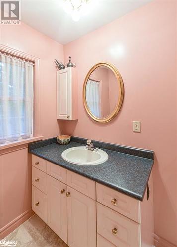 1923 Marchmont Road, Severn, ON - Indoor Photo Showing Bathroom