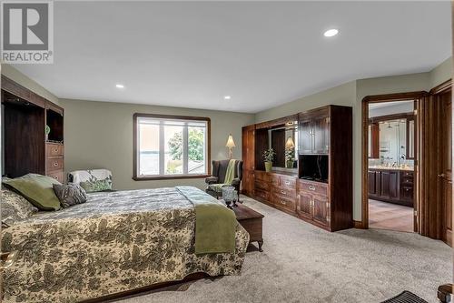 15947 Sunset Drive, Long Sault, ON - Indoor Photo Showing Bedroom