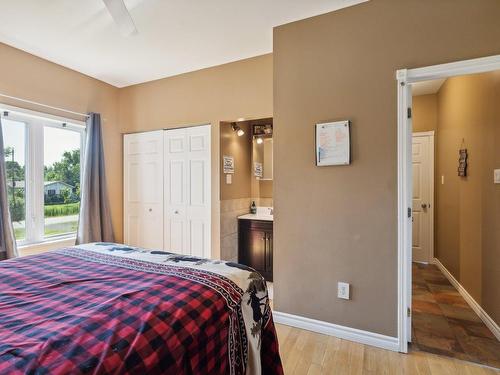 Chambre Ã Â coucher - 229 Ch. Du Marquis, Pontiac, QC - Indoor Photo Showing Bedroom