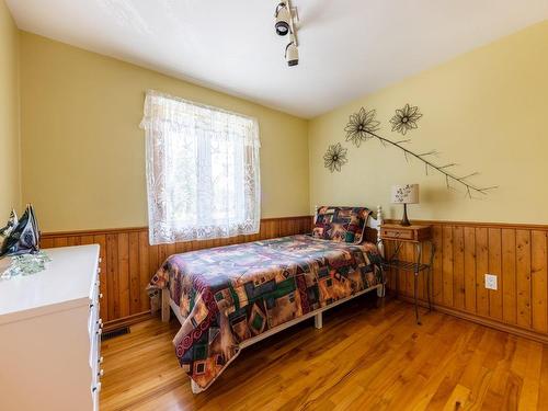 Chambre Ã Â coucher - 11944 Av. Jean-Paul-Cardinal, Montréal (Montréal-Nord), QC - Indoor Photo Showing Bedroom