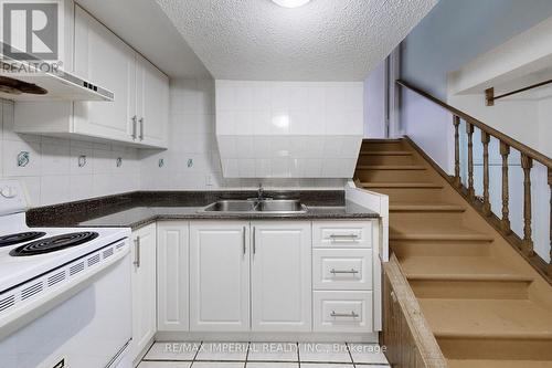 123 Briarscross Boulevard, Toronto, ON - Indoor Photo Showing Kitchen With Double Sink