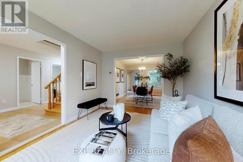 113 Large Crescent, Ajax, ON - Indoor Photo Showing Living Room