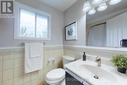 113 Large Crescent, Ajax, ON - Indoor Photo Showing Bathroom