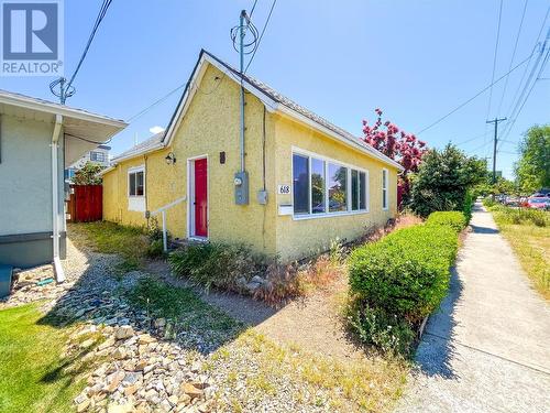 618 Papineau Street, Penticton, BC - Outdoor