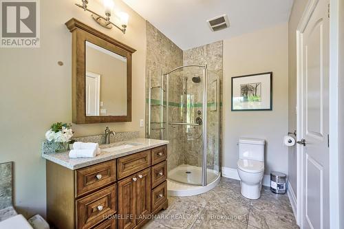 3948 Vandorf Sideroad, Whitchurch-Stouffville, ON - Indoor Photo Showing Bathroom