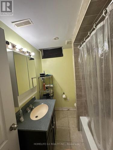 47 Zinnia Place, Vaughan, ON - Indoor Photo Showing Bathroom
