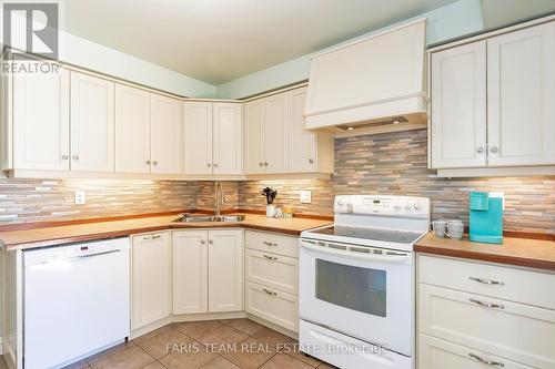 220 Mary Anne Drive, Barrie, ON - Indoor Photo Showing Kitchen With Double Sink
