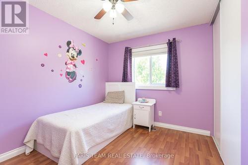 220 Mary Anne Drive, Barrie, ON - Indoor Photo Showing Bedroom
