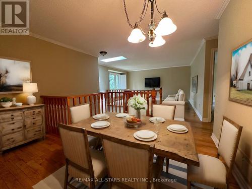 7 Patricia Place, Kawartha Lakes, ON - Indoor Photo Showing Dining Room