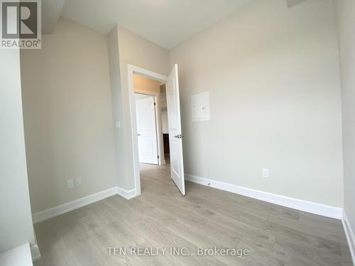 1308 - 3220 William Coltson Avenue, Oakville, ON - Indoor Photo Showing Other Room