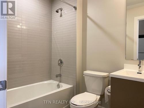 1308 - 3220 William Coltson Avenue, Oakville, ON - Indoor Photo Showing Bathroom