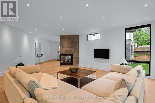 1500 Marshwood Place, Mississauga, ON - Indoor Photo Showing Living Room With Fireplace