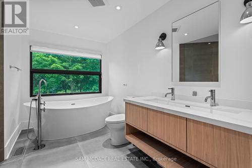 1500 Marshwood Place, Mississauga, ON - Indoor Photo Showing Bathroom