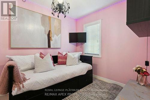 4727 Centretown Way, Mississauga, ON - Indoor Photo Showing Bedroom