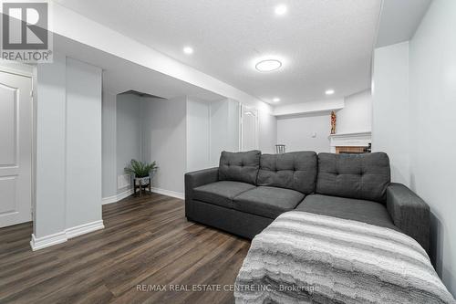 54 - 5662 Glen Erin Drive, Mississauga, ON - Indoor Photo Showing Living Room