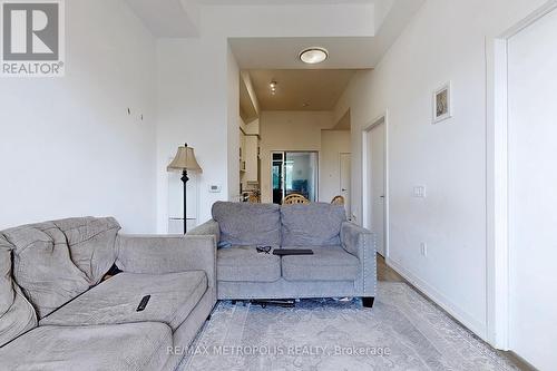 304 - 5 Wellington Street S, Kitchener, ON - Indoor Photo Showing Living Room