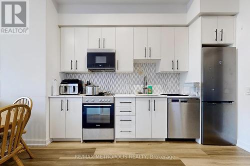 304 - 5 Wellington Street S, Kitchener, ON - Indoor Photo Showing Kitchen With Upgraded Kitchen