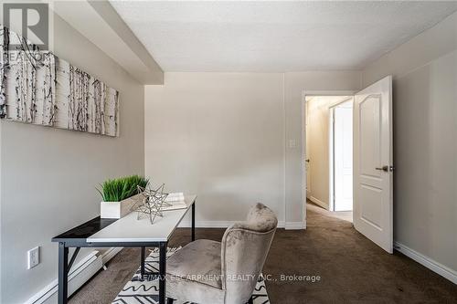 209 - 10 John Street, Hamilton, ON - Indoor Photo Showing Dining Room