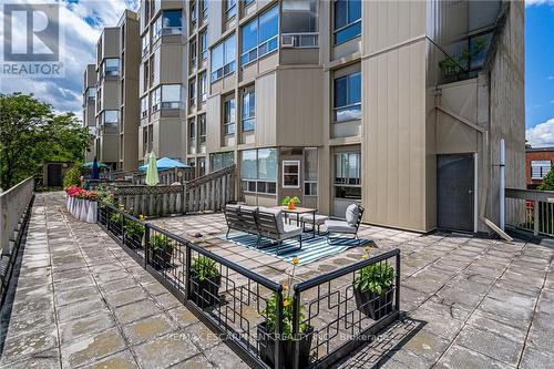 209 - 10 John Street, Hamilton, ON - Outdoor