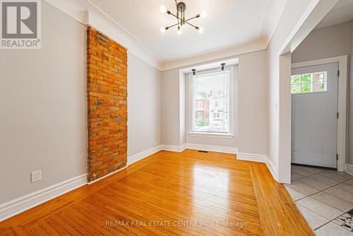 28 Fullerton Avenue, Hamilton, ON - Indoor Photo Showing Other Room