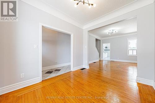 28 Fullerton Avenue, Hamilton, ON - Indoor Photo Showing Other Room