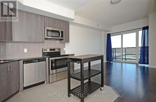 305 - 560 North Service Road, Grimsby, ON - Indoor Photo Showing Kitchen