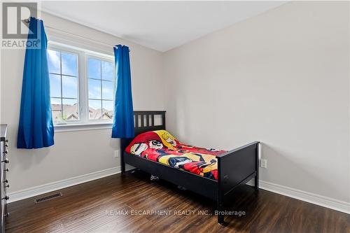 15 Efthemio Court, West Lincoln, ON - Indoor Photo Showing Bedroom