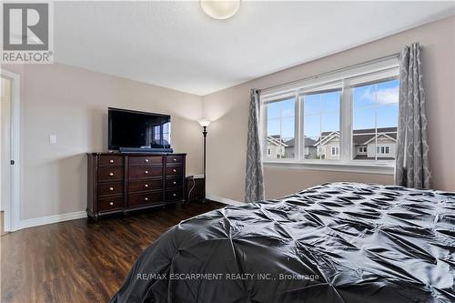 15 Efthemio Court, West Lincoln, ON - Indoor Photo Showing Bedroom