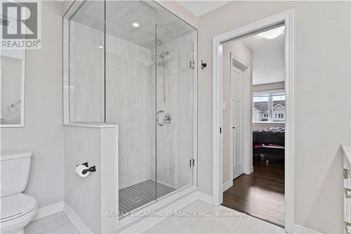 15 Efthemio Court, West Lincoln, ON - Indoor Photo Showing Bathroom