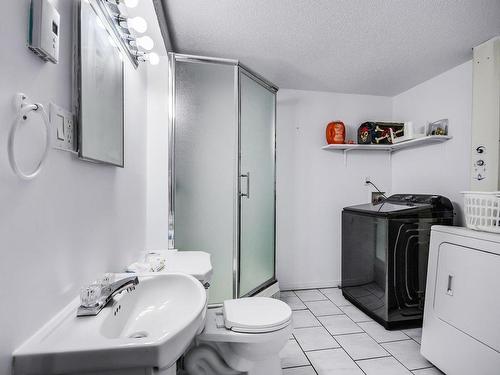 Salle de bains - 993 Rue Grandmaison, Gatineau (Buckingham), QC - Indoor Photo Showing Laundry Room