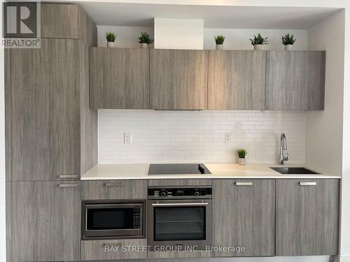 2704 - 50 Charles Street E, Toronto, ON - Indoor Photo Showing Kitchen