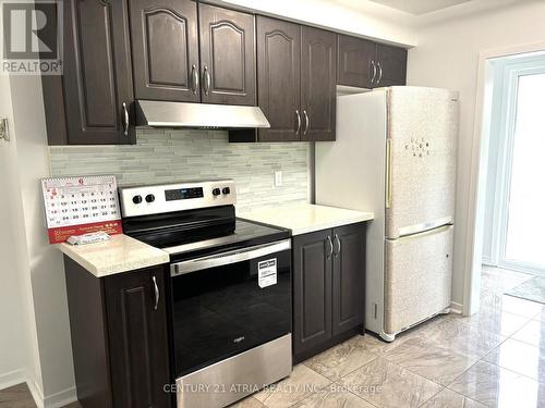 Main Fl - 100 Crockamhill Drive, Toronto, ON - Indoor Photo Showing Kitchen