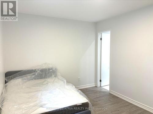 Main Fl - 100 Crockamhill Drive, Toronto, ON - Indoor Photo Showing Bedroom