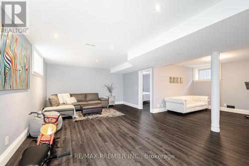 28 Ellerby Square N. Square, Vaughan, ON - Indoor