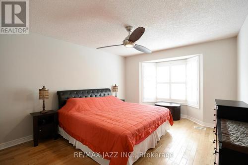 291 Niagara Drive, Oshawa, ON - Indoor Photo Showing Bedroom