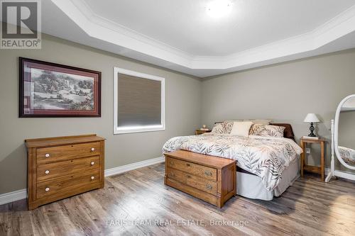 3932 Wood Avenue, Severn, ON - Indoor Photo Showing Bedroom